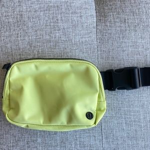 Lululemon Everywhere Belt Bag